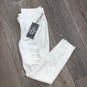 B.O.B. FASHION JEANS